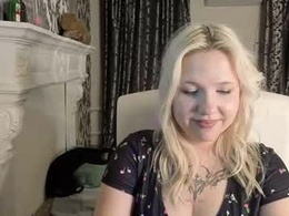 Most Recent Photo of blondexxxxx
