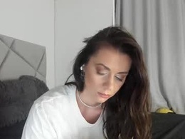 Most Recent Photo of blueeyeslexxxy