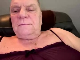 Most Recent Photo of bobbiesucks69