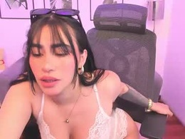 Most Recent Photo of brown_alicee