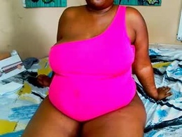 Most Recent Photo of bustyqueenb