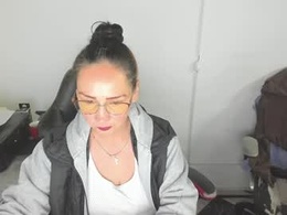 Most Recent Photo of camila_bj