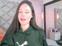 Most Recent Photo of caro_adams1