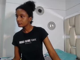 Most Recent Photo of cattleya_hotgirl