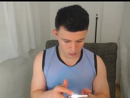 Most Recent Photo of chico_hot17