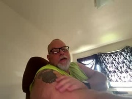 Most Recent Photo of chubbyluvr42