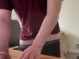 Most Recent Photo of collegeboi950835
