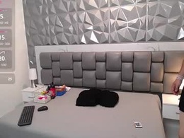 Most Recent Photo of cristal_rose02