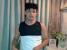 Most Recent Photo of cutie_joshx
