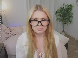 Most Recent Photo of cutie_nomy18