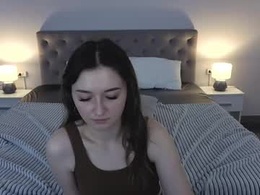 Most Recent Photo of cyrenaluxe