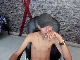 Most Recent Photo of darikson_boy_