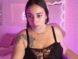 Most Recent Photo of darling_tay