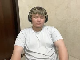 Most Recent Photo of desiredude9