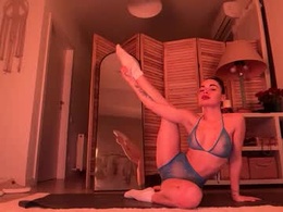 Most Recent Photo of desireepetite