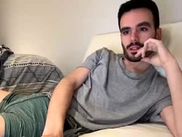 Most Recent Photo of divan1000