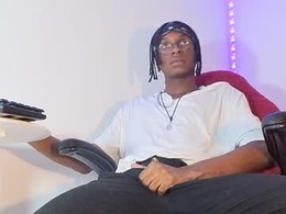 Most Recent Photo of draxxx_