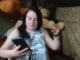 Most Recent Photo of elena_maeer