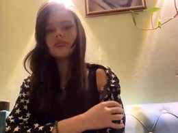 Most Recent Photo of elenemiyose