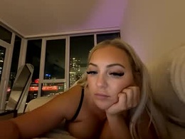 Most Recent Photo of ellieplaysxo