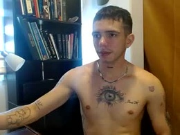 Most Recent Photo of elliot_uwu