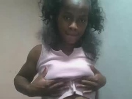 Most Recent Photo of elodie228680