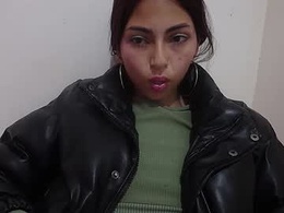 Most Recent Photo of elody_j