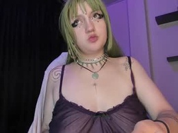 Most Recent Photo of eloisee_