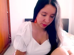 Most Recent Photo of emely_sexx