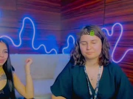 Most Recent Photo of emiilyy_moon