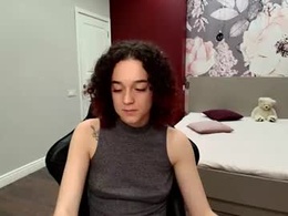 Most Recent Photo of emiliamils