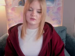 Most Recent Photo of emily_coyness