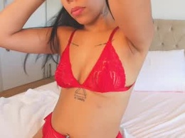 Most Recent Photo of emily_nellsson