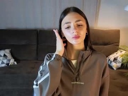 Most Recent Photo of emilybunnyy