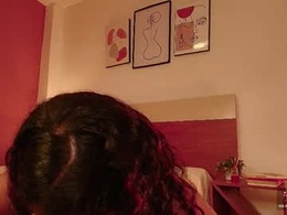 Most Recent Photo of emilyebony__