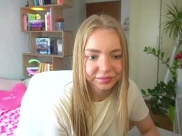 Most Recent Photo of emilyemmi