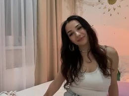 Most Recent Photo of emilytrixxy