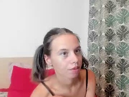 Most Recent Photo of emma_extra_tiny