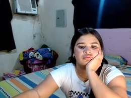 Most Recent Photo of emmalam21