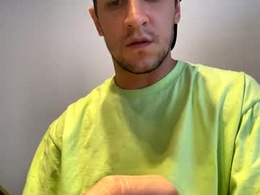 Most Recent Photo of emoladyboy