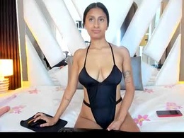 Most Recent Photo of emy_sweett1