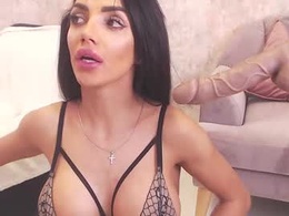Most Recent Photo of erikabeee1