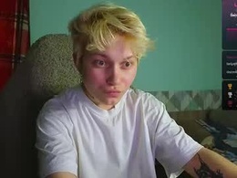 Most Recent Photo of esajukyy