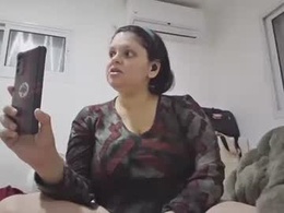 Most Recent Photo of estherbipin70827