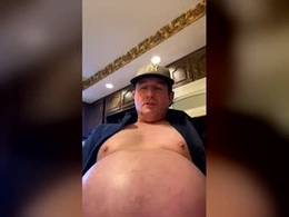 Most Recent Photo of feedmyhugebelly