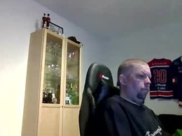 Most Recent Photo of fluffy_espen