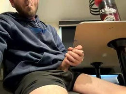 Most Recent Photo of fucktoy190