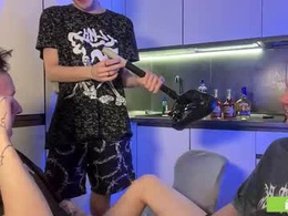 Most Recent Photo of funny_roomm