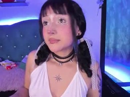 Most Recent Photo of gemma_honey