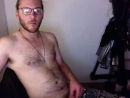 Most Recent Photo of glassesfetishist2025